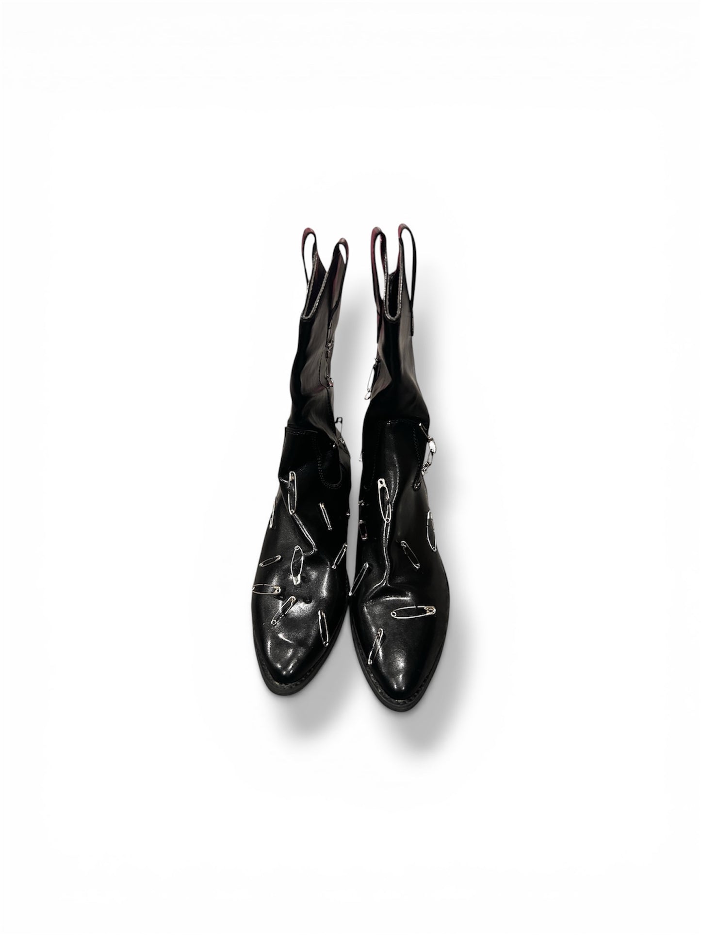 Safety pin heels